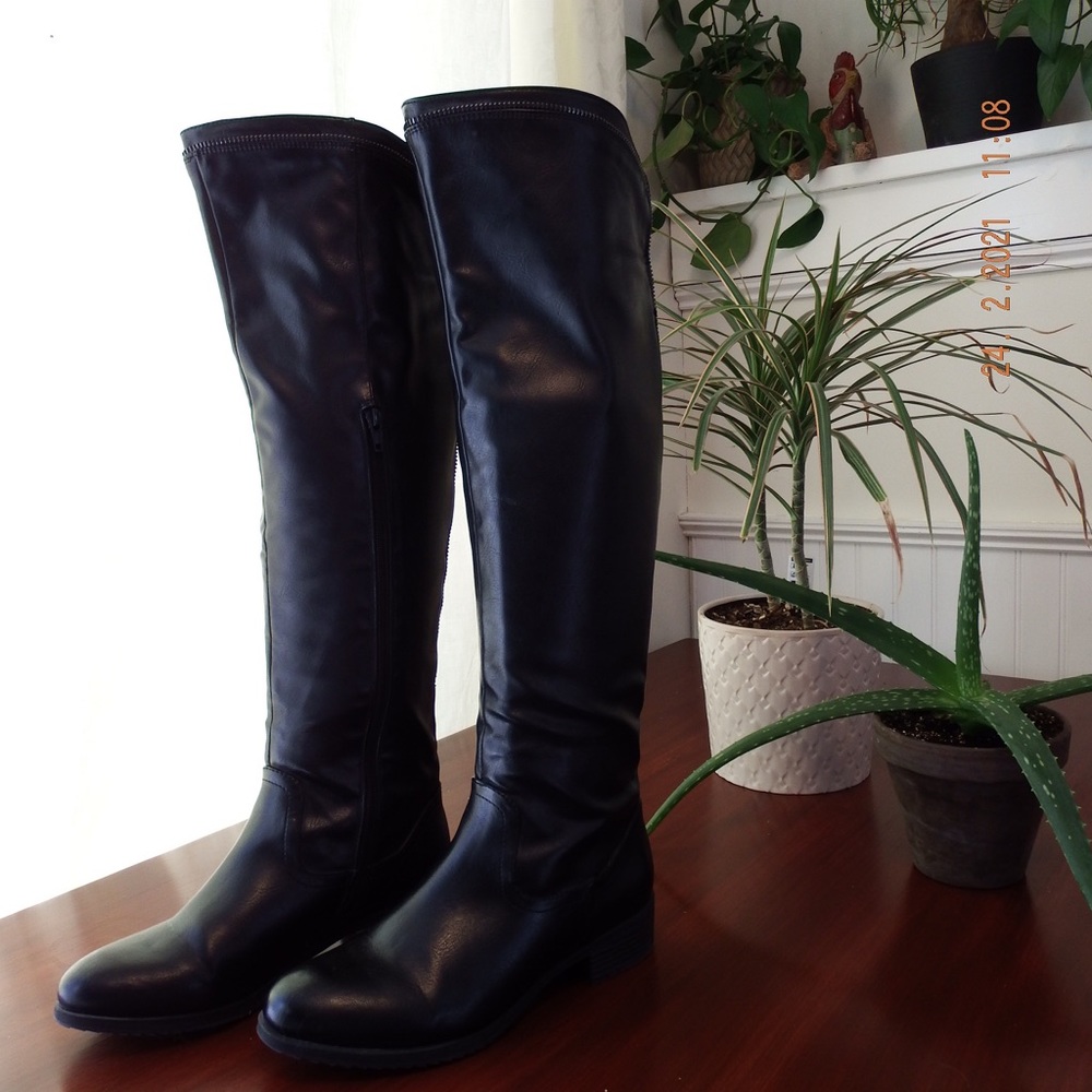White Mountain tall knee boots